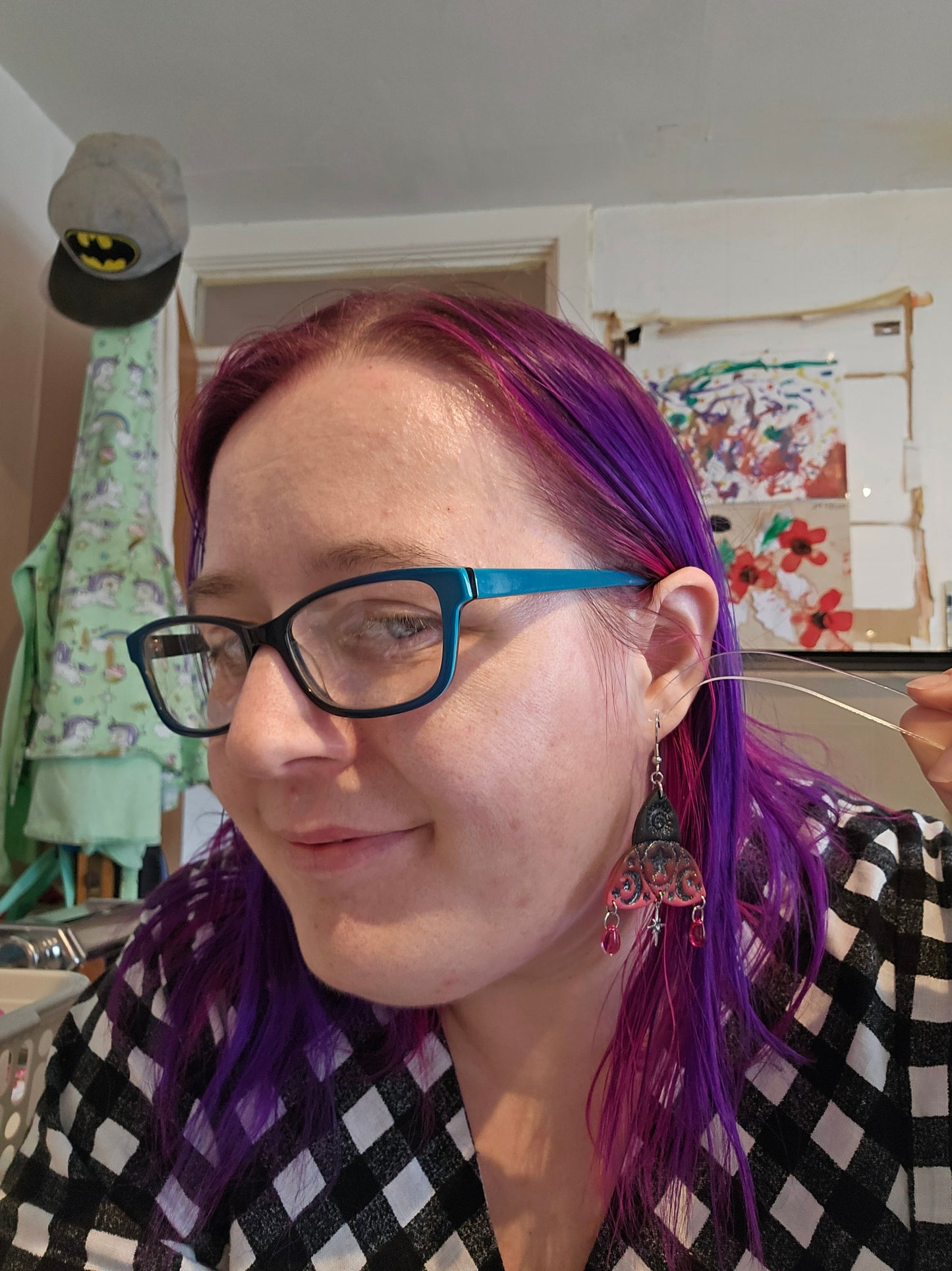 Triquetra Earrings in "Cherry Bombe"