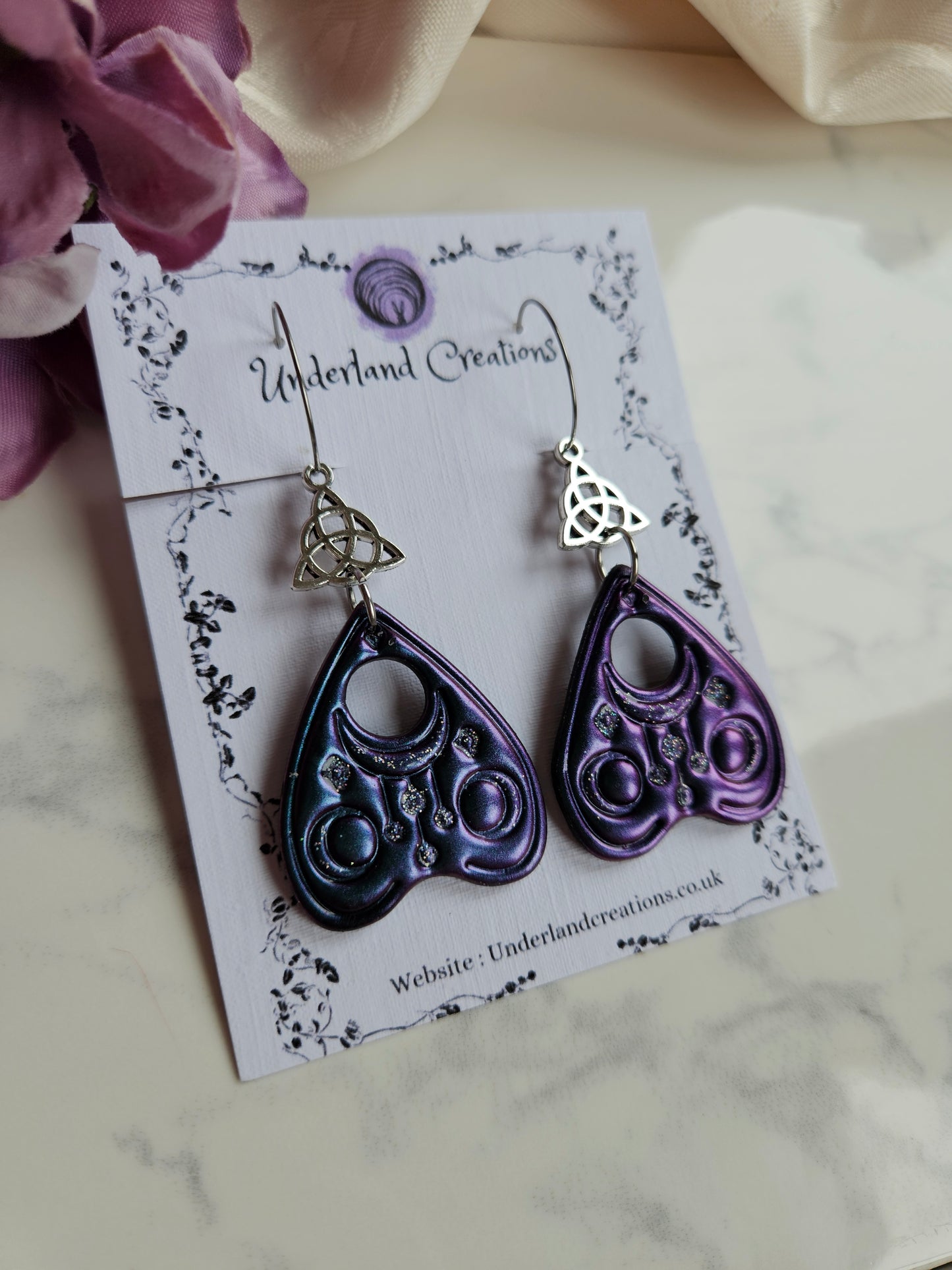 Planchettes in Metallic Blue to Purple