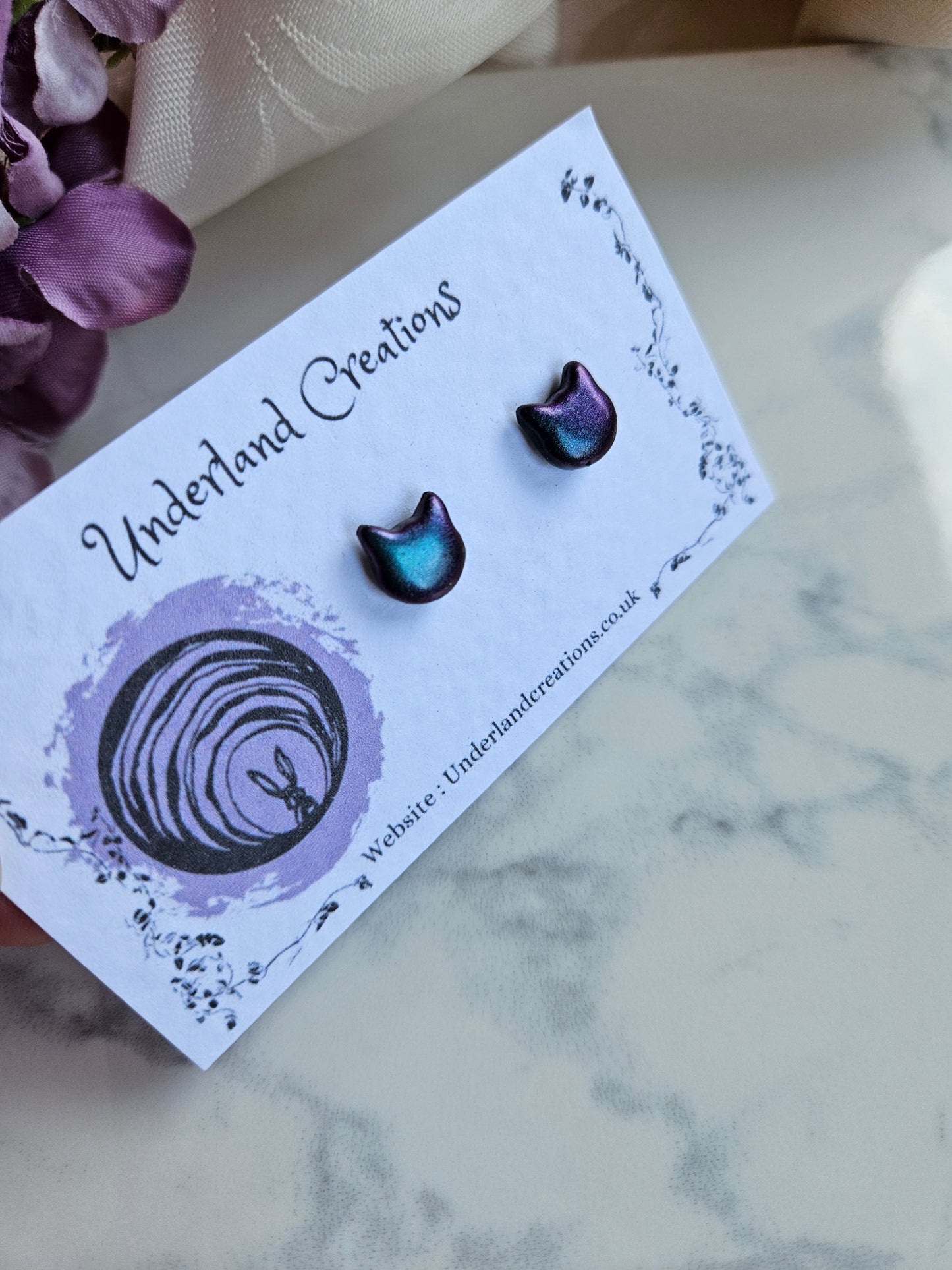 Metallic Cat Studs in Blue/Purple